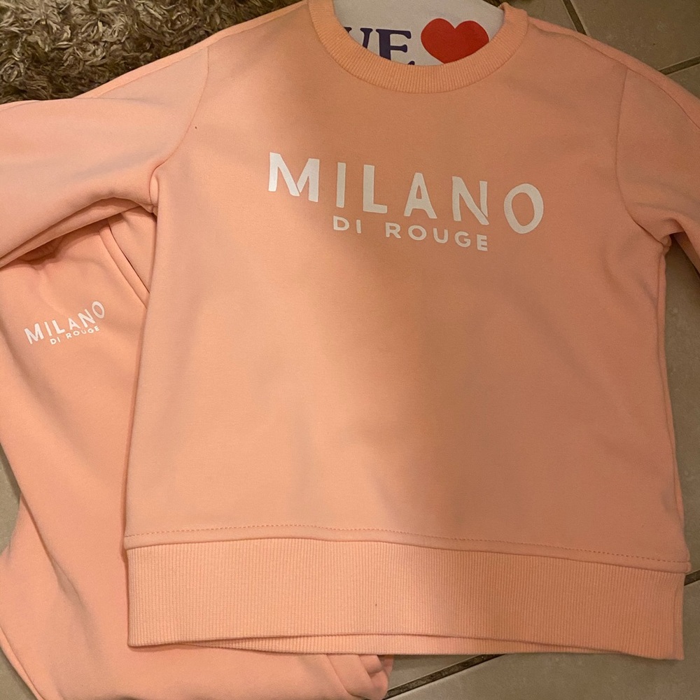 Milano toddler sweatsuit size 5T